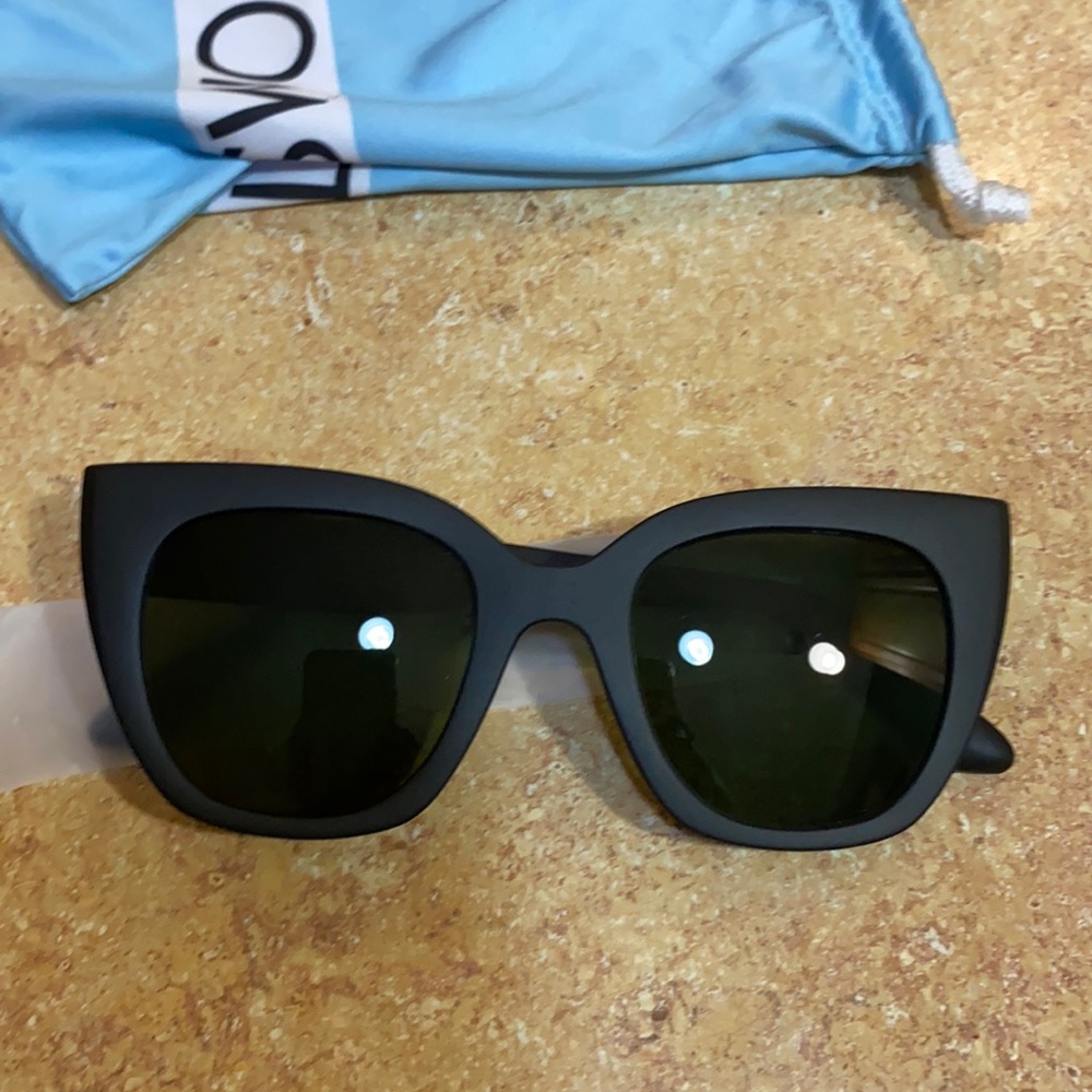 Brand new never work Toms Sydney Sunglasses